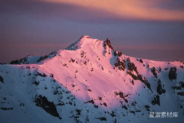 高清摄影 夕阳下的雪山
