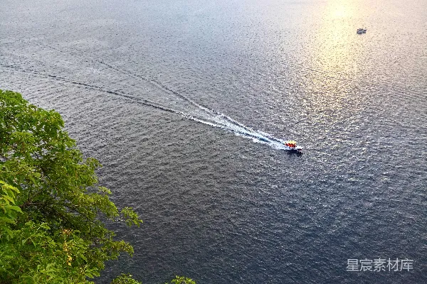 高清摄影 海上的速度与风景