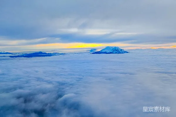 高清摄影 云海之上的雪山