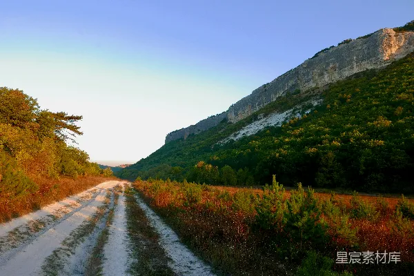 高清摄影 山间小路的日落景色