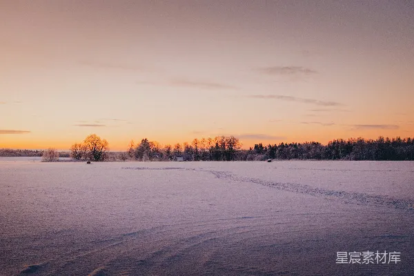 高清摄影 冬日晨曦的宁静雪景