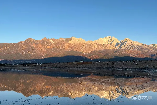 高清摄影 玉龙雪山倒影湖畔