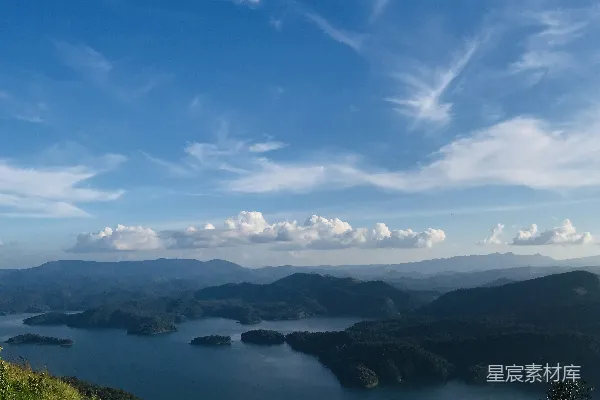高清摄影 湖光山色的宁静美景