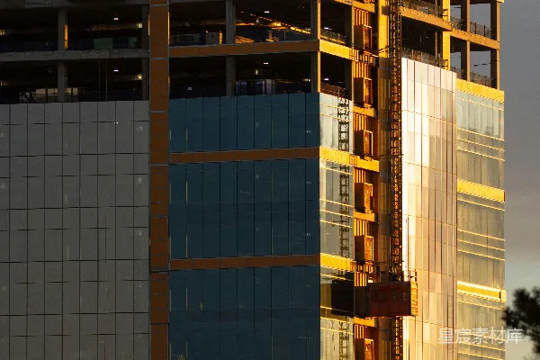高清摄影 夕阳下的建筑工地