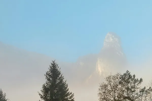 高清摄影 雾中的山峰