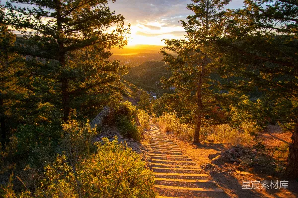 高清摄影 夕阳下的山间小径