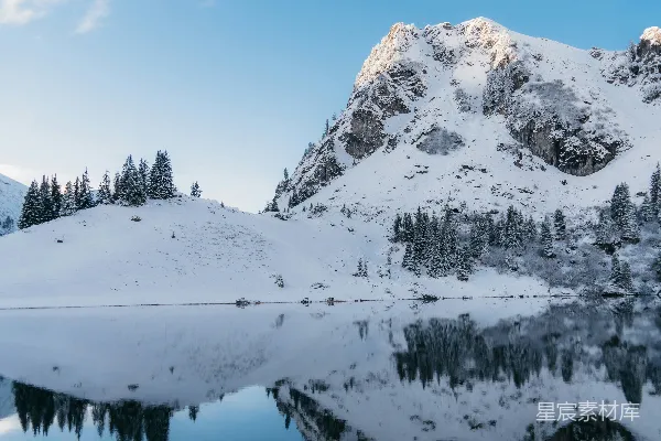 高清摄影 雪山倒影宁静湖面