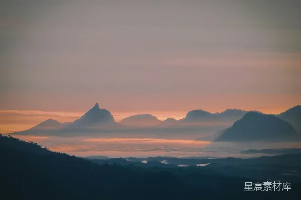 高清摄影 晨曦中的山峦