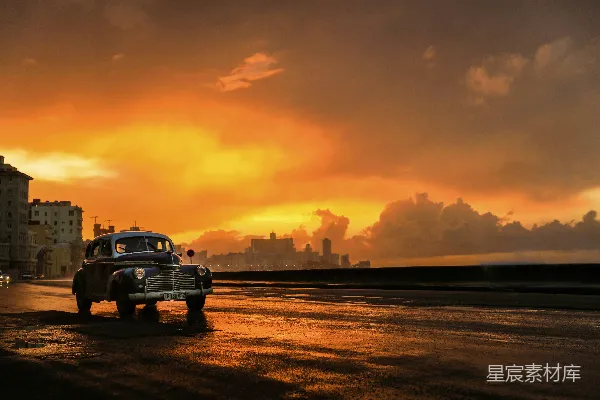 高清摄影 夕阳下的经典汽车