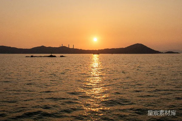 高清摄影 夕阳下的海港
