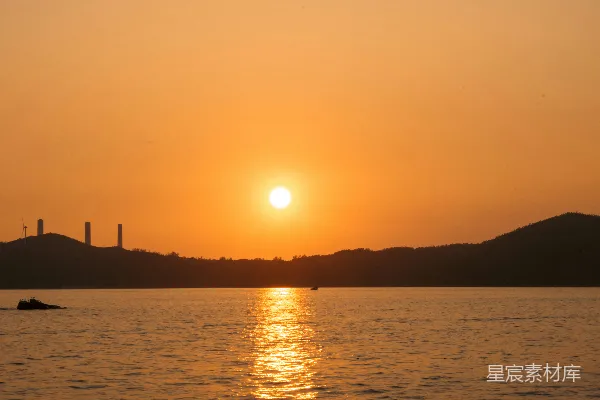 高清摄影 夕阳下的宁静海湾