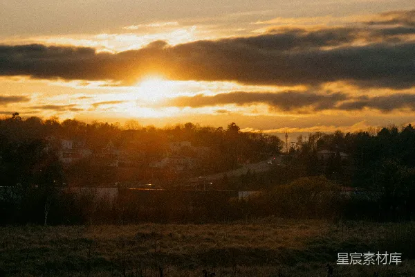 高清摄影 夕阳下的宁静小镇