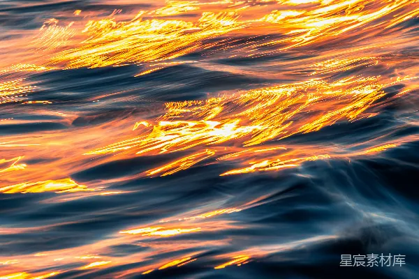 高清摄影 夕阳下的波光粼粼