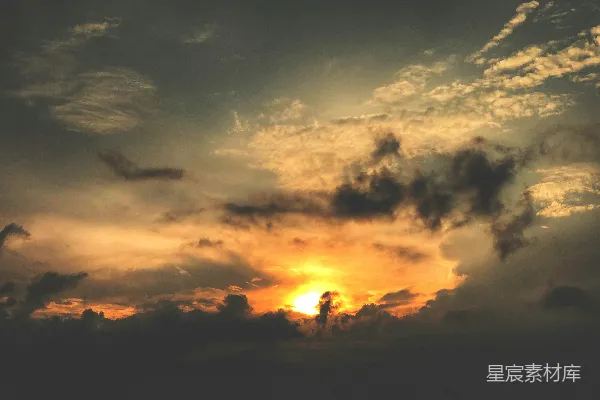 高清摄影 夕阳西下，云海壮丽