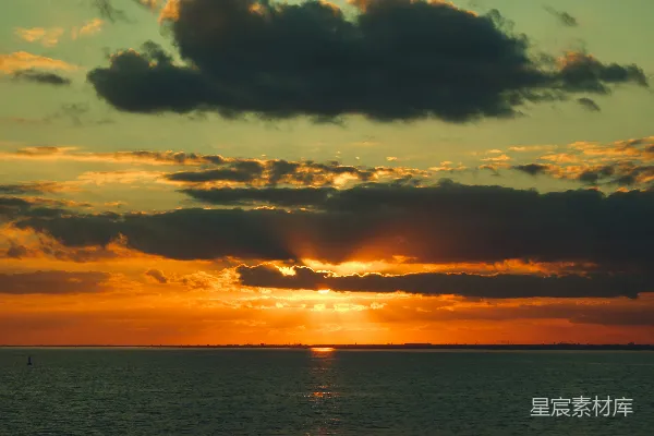高清摄影 夕阳下的宁静海景