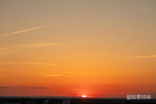 高清摄影 夕阳下的城市剪影