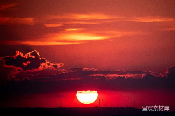 高清摄影 夕阳下的风车群