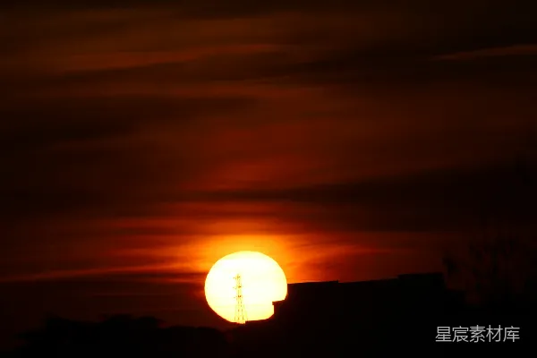 高清摄影 夕阳下的城市剪影