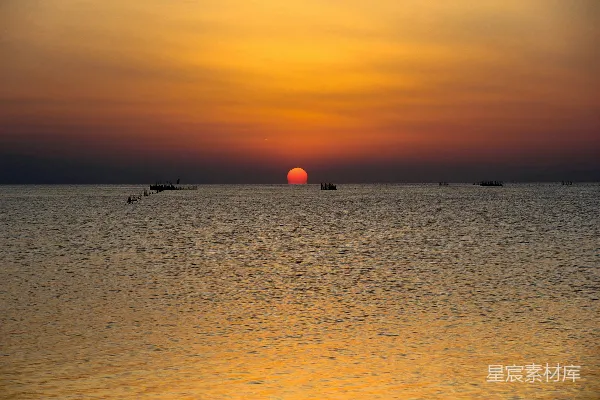 高清摄影 夕阳下的宁静海面