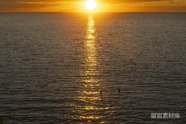 高清摄影 夕阳下的海面