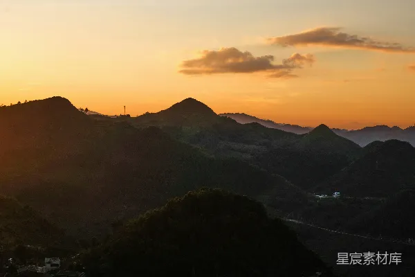 高清摄影 夕阳下的山峦