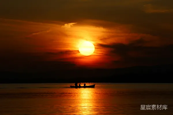 高清摄影 夕阳下的渔人