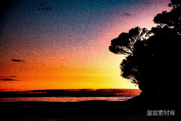 高清摄影 夕阳下的海岸剪影