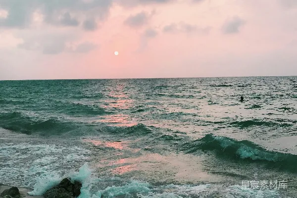 高清摄影 海边日落的宁静时光