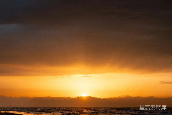 高清摄影 夕阳下的宁静海滩