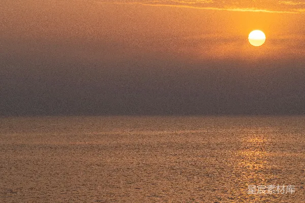 高清摄影 夕阳下的宁静海面