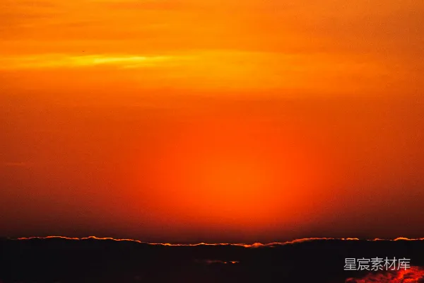 高清摄影 夕阳下的风车群