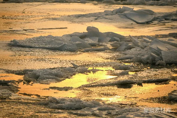 高清摄影 夕阳下的冰块