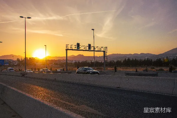 高清摄影 夕阳下的城市公路