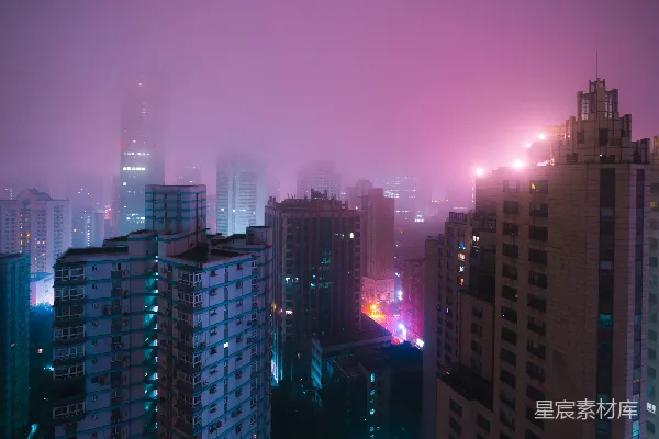 高清摄影 雾中霓虹城市的夜景