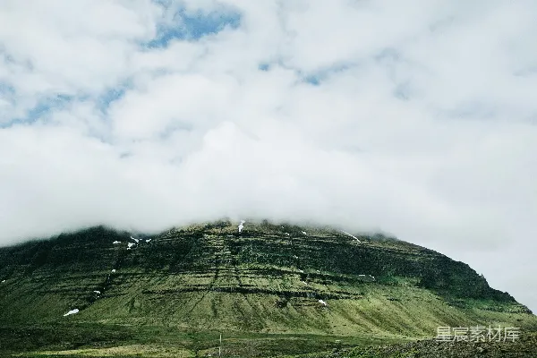 高清摄影 云雾缭绕的山峰