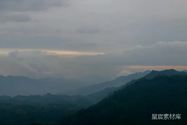 高清摄影 山间晨雾