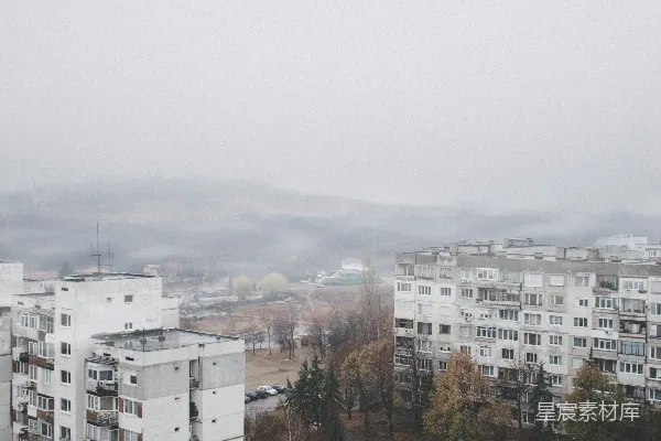 高清摄影 雾中的城市景观