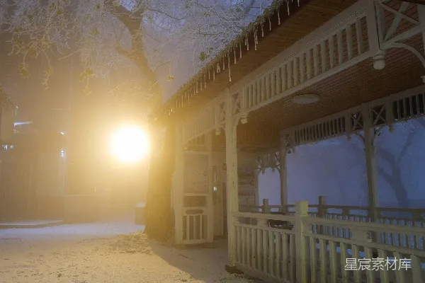 高清摄影 冬夜雪景中的古建筑