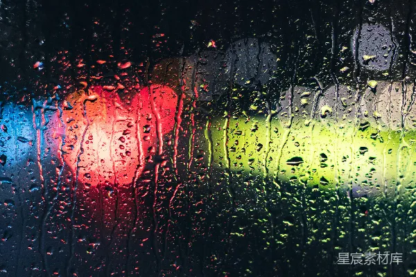高清摄影 雨夜车窗上的彩色光带