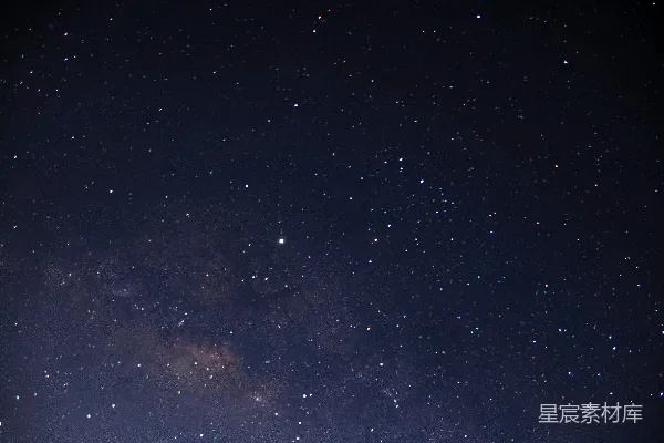 高清摄影 璀璨星空下的银河