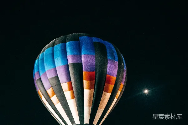 高清摄影 夜空下的热气球