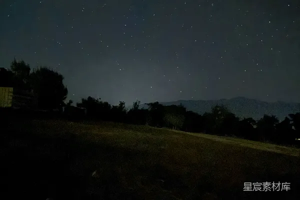 高清摄影 夜空下的宁静田野