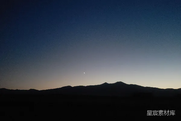 高清摄影 夜幕下的山影