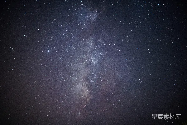 高清摄影 夜空中璀璨的银河