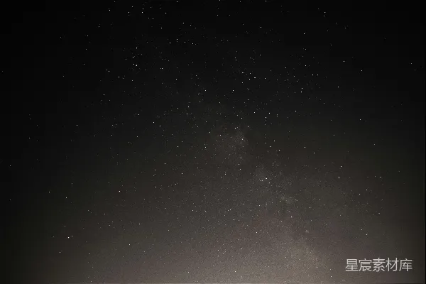 高清摄影 夜空下的银河