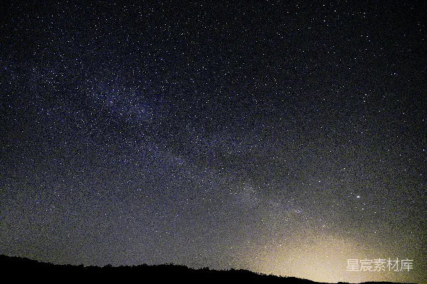 高清摄影 银河夜空下的宁静