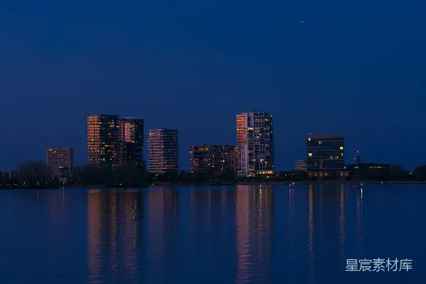 高清摄影 夜幕下的城市倒影