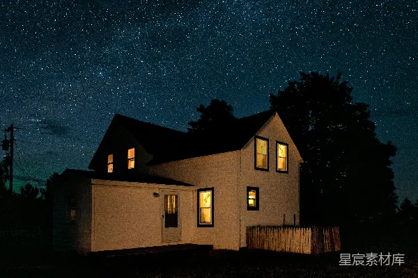 高清摄影 夜空下的温馨小屋