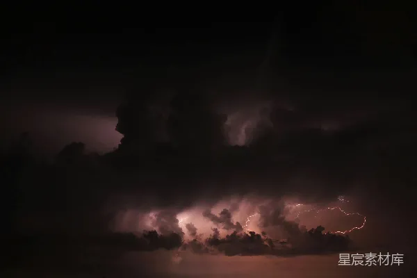 高清摄影 夜空中的雷霆风暴
