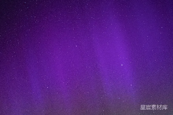高清摄影 璀璨星空下的极光